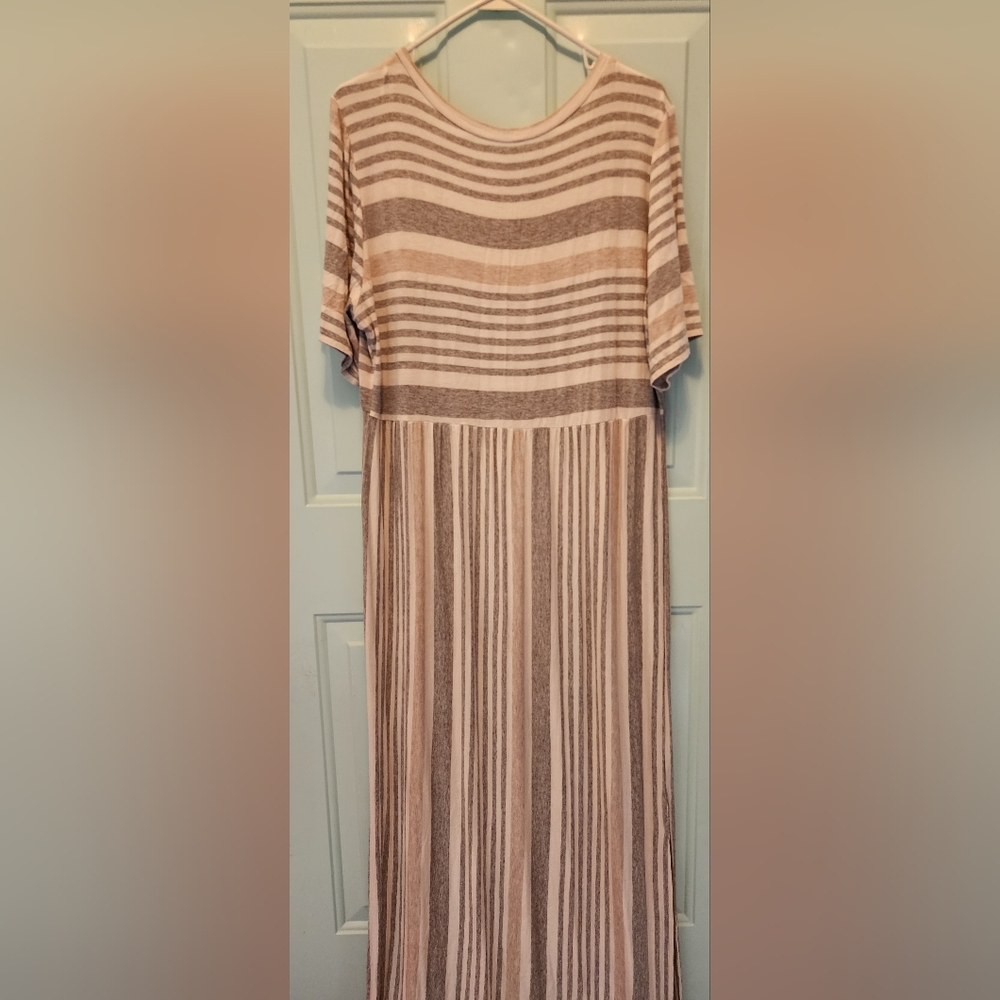 Boutique maxi slit dress
